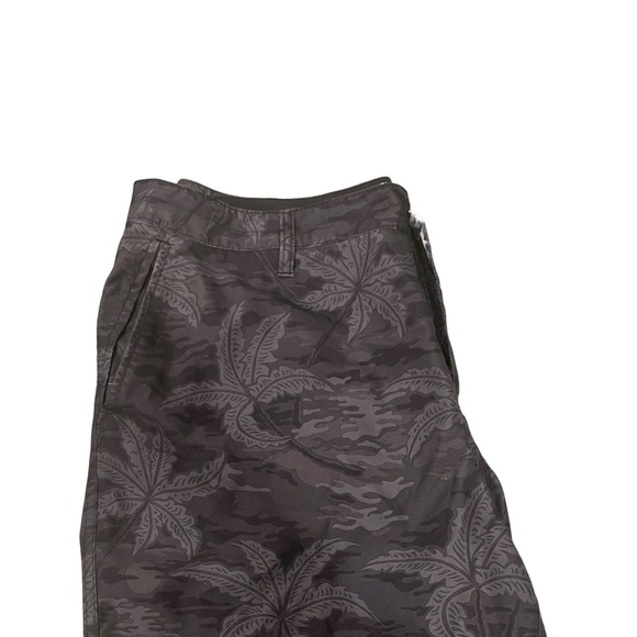Men’s Quicksilver Shorts - Picture 3 of 4